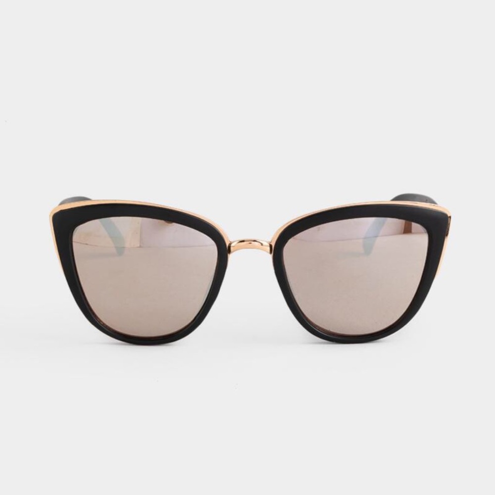 Francesca’s Black Mirrored Cateye Sunglasses